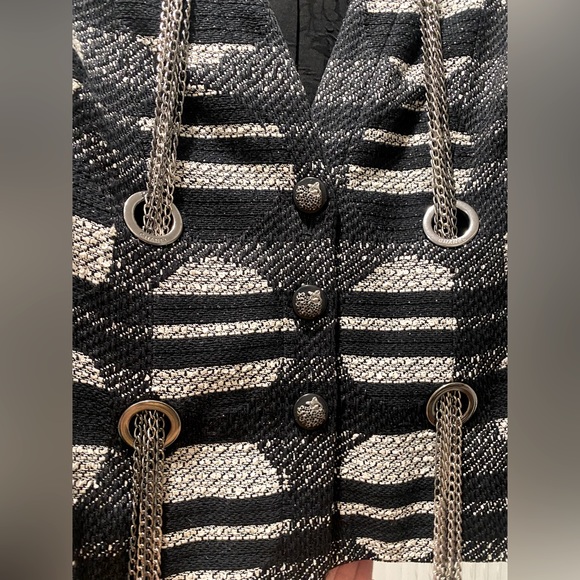 CHANEL Karl Lagerfeld Tweed Jacket with CC Logo Gunmetal & Pearl Chains. EU 40 - Picture 3 of 13
